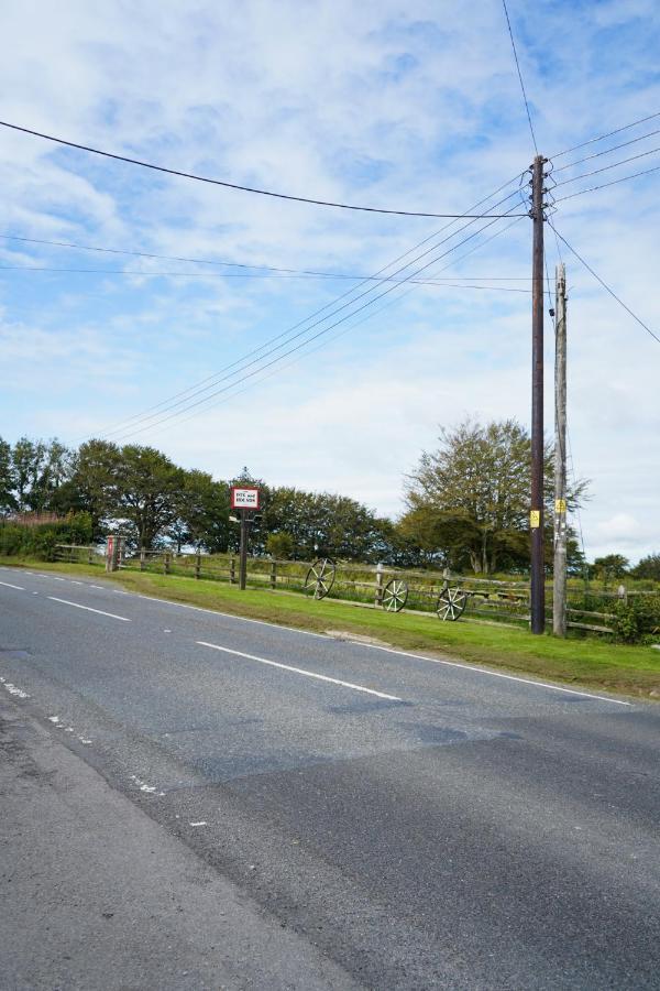 Fox & Hounds Hotel Lydford Extérieur photo